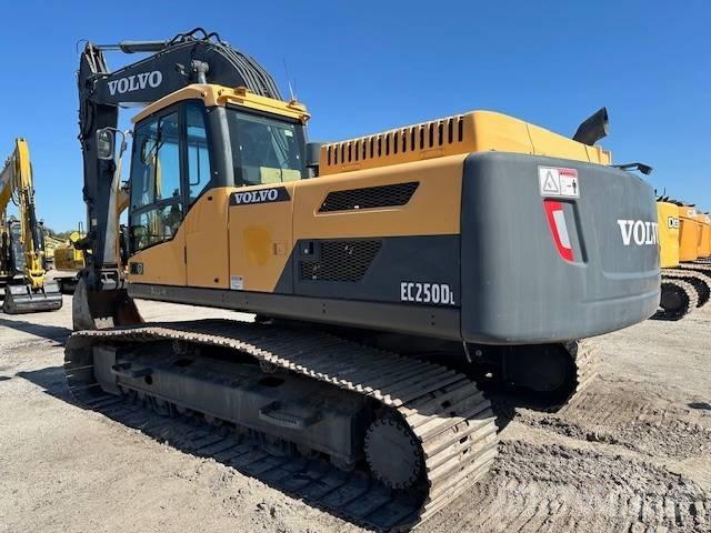 Volvo EC 250 D L Telakaivukoneet
