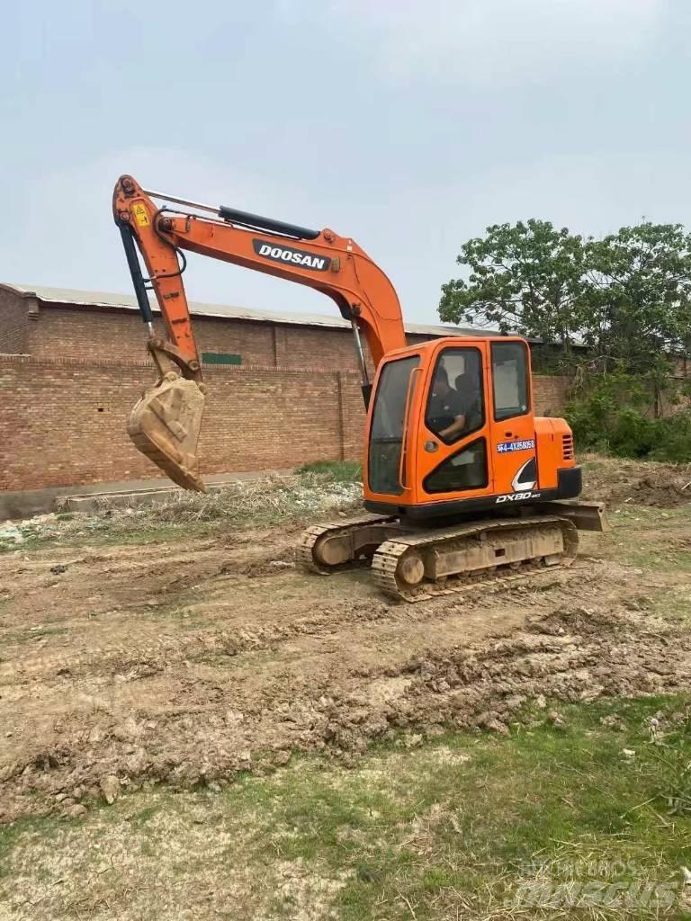 Doosan DX 80 Midikaivukoneet 7t - 12t