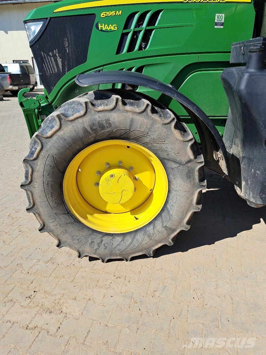 John Deere 6195M Traktorit