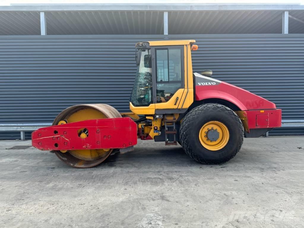 Volvo SD135B Yksivalssijyrät