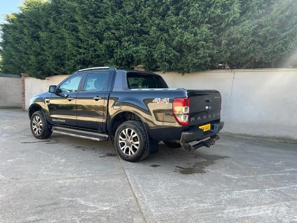 Ford Ranger Lava-autot