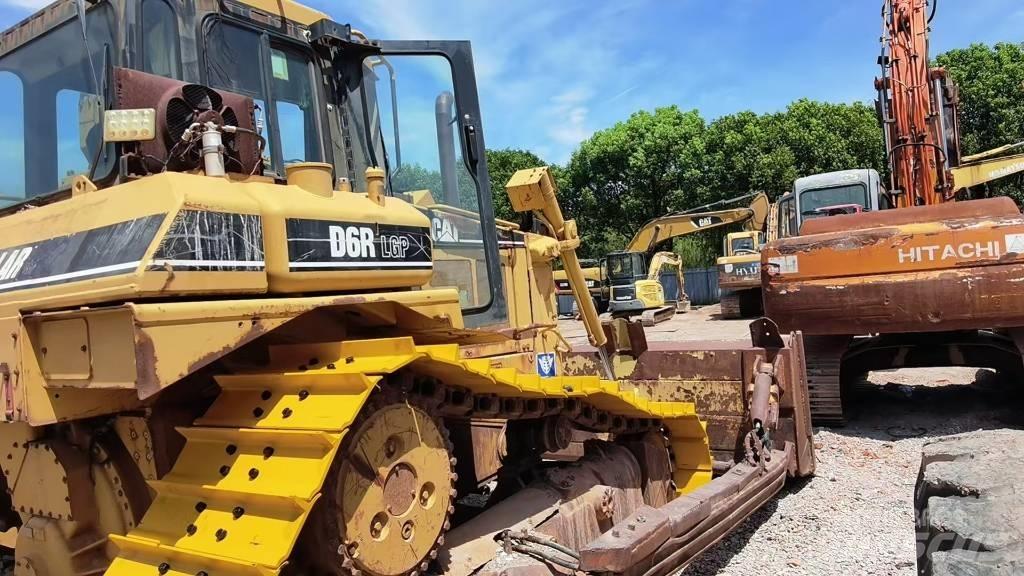 CAT D 6 R Telaketjupuskutraktorit