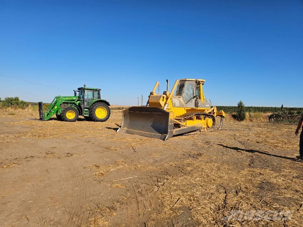 Komatsu D 65 EX 12 Telaketjupuskutraktorit