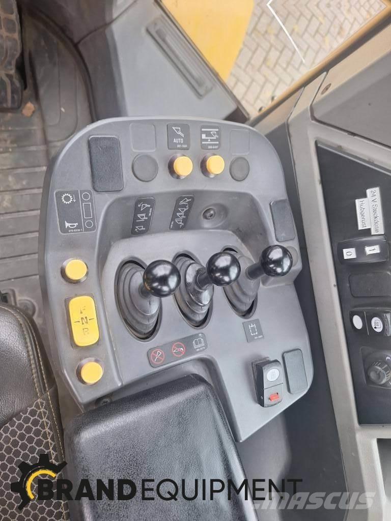 CAT 950M Pyöräkuormaajat