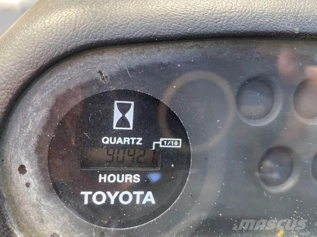 Toyota 42-6FGF25 Nestekaasutrukit