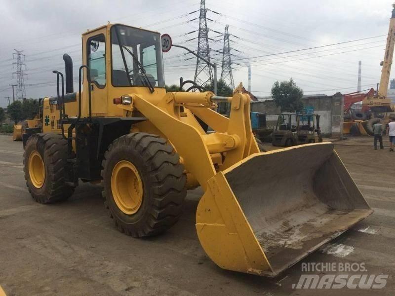 Komatsu WA 320 Kaivurikuormaajat