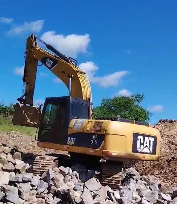 CAT 320D Telakaivukoneet