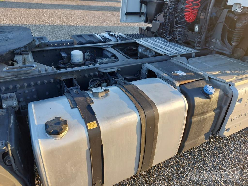 Volvo FH Vetopöytäautot