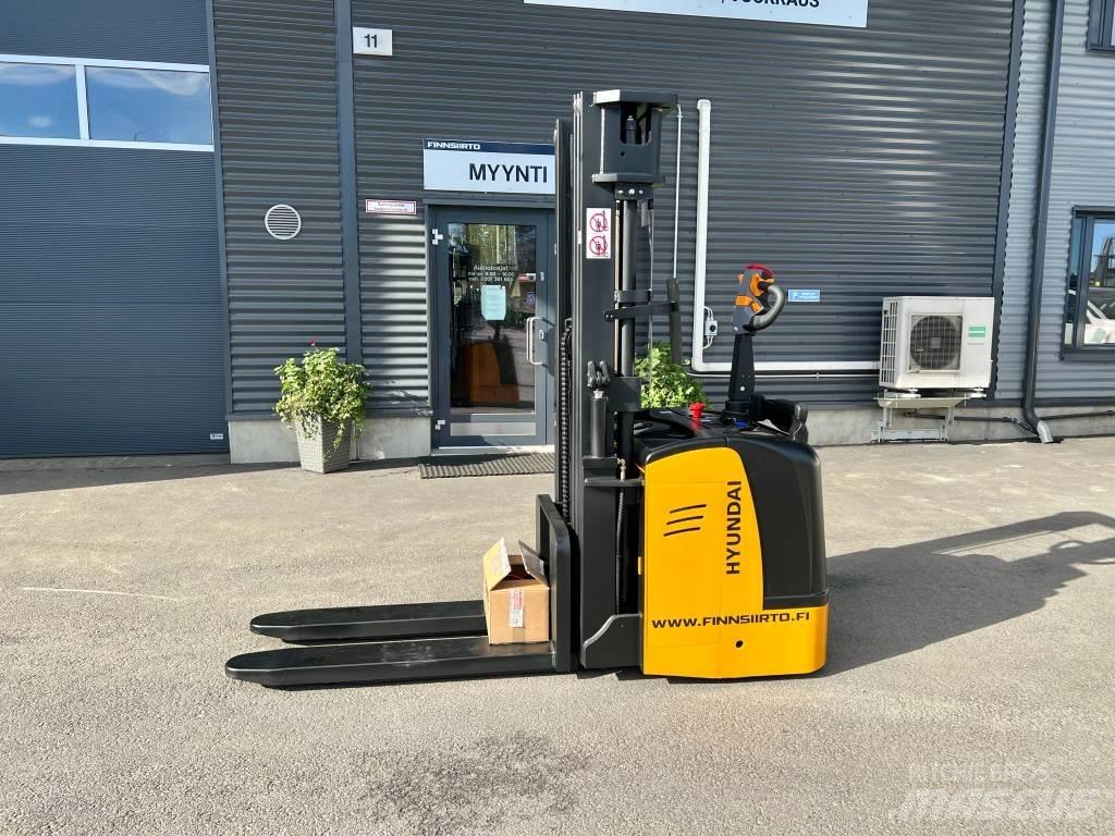Hyundai 15ESR Ajettavat pinoamisvaunut