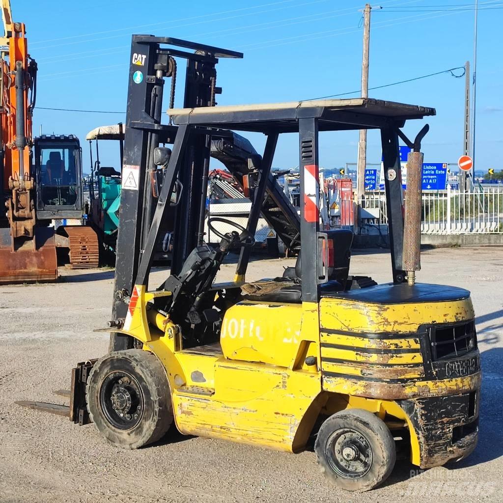 CAT DP 25 Dieseltrukit