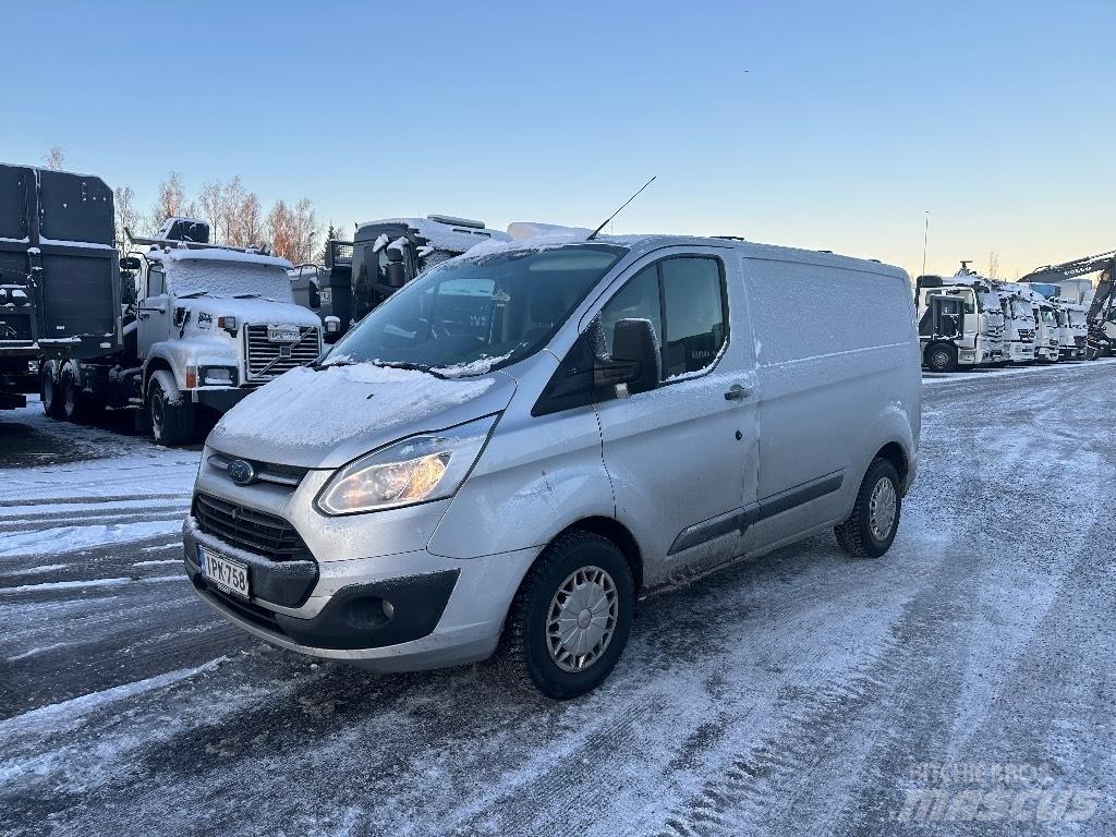 Ford Transit custom Pakettiautot