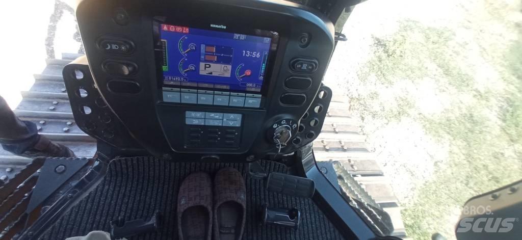 Komatsu D51EX-24 Telaketjupuskutraktorit