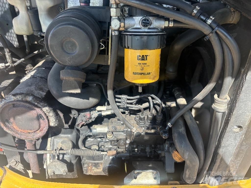 CAT 302.7 D Minikaivukoneet < 7t