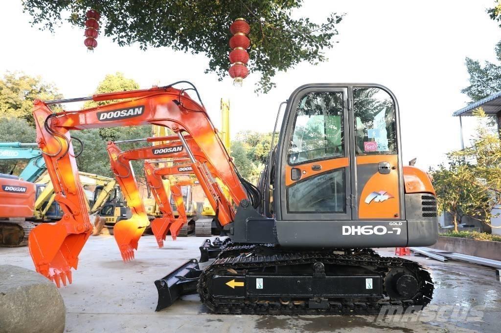 Doosan DH 60-7 Minikaivukoneet < 7t