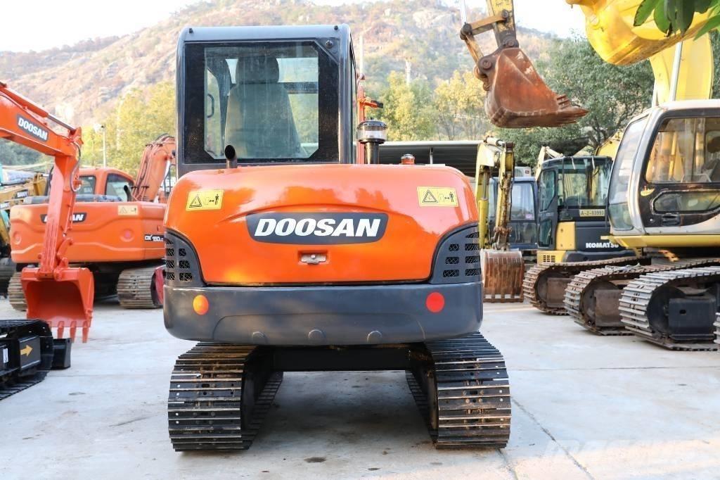 Doosan DH 60-7 Minikaivukoneet < 7t