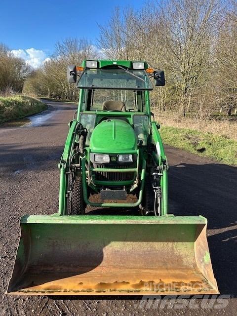 John Deere 2720 Taajamatraktorit