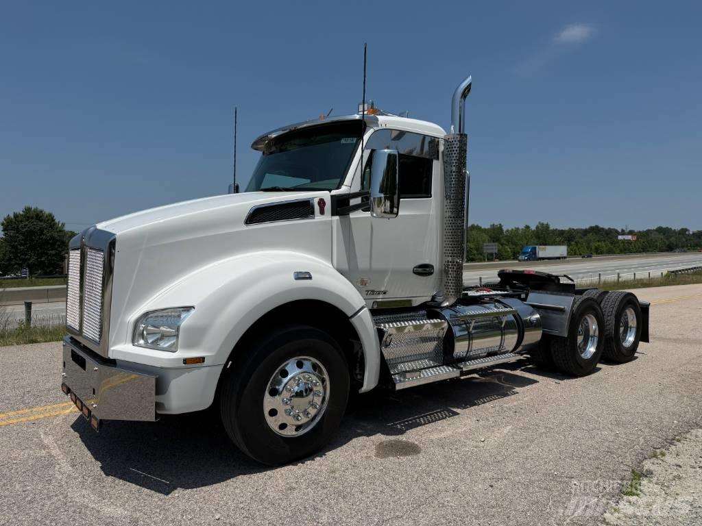 Kenworth T 880 Vetopöytäautot