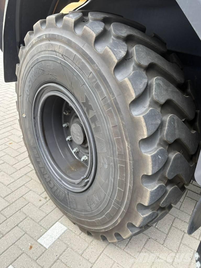 CASE 721G Pyöräkuormaajat