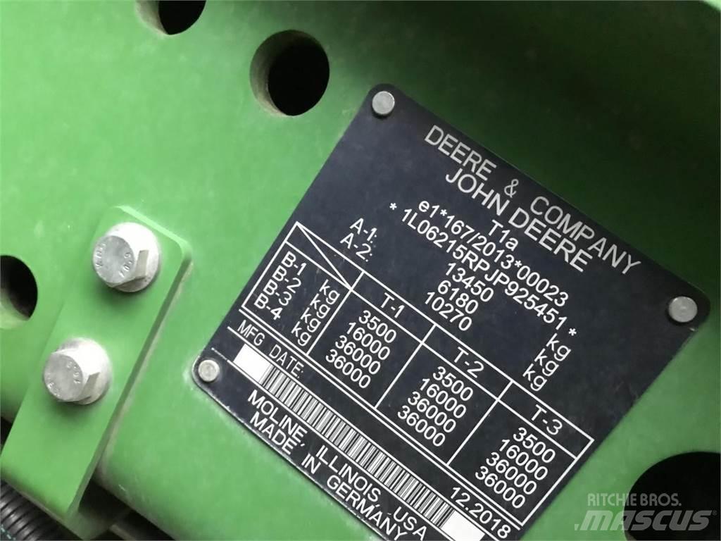 John Deere 6215R Traktorit
