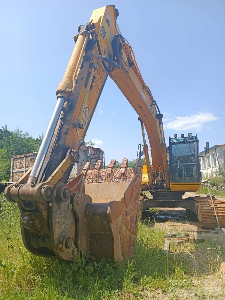 JCB JS 220 LS Telakaivukoneet