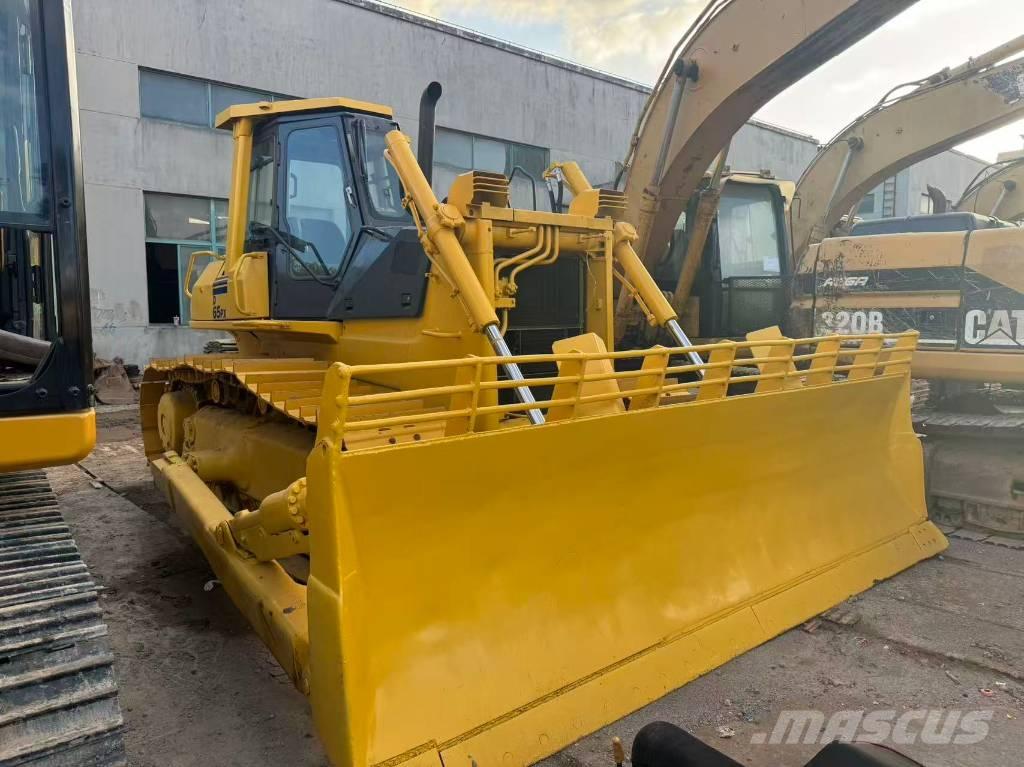 Komatsu D 65 PX-12 Telaketjupuskutraktorit