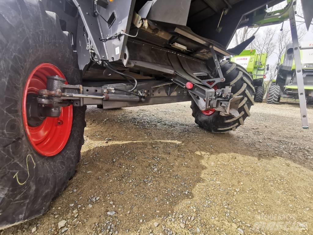 CLAAS Lexion 650 Leikkuupuimurit