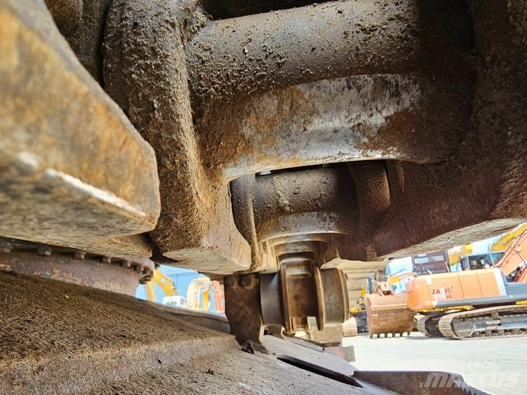 Komatsu PC210LC-8 Telakaivukoneet