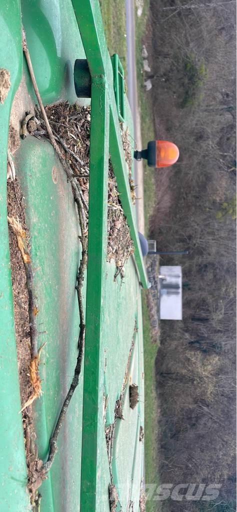 John Deere 6155R Traktorit