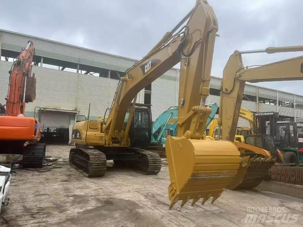 CAT 325C Telakaivukoneet