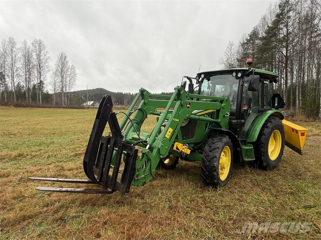 John Deere 5058E Traktorit