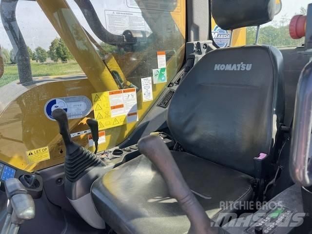 Maeda LC 785 Tela-alustaiset nosturit