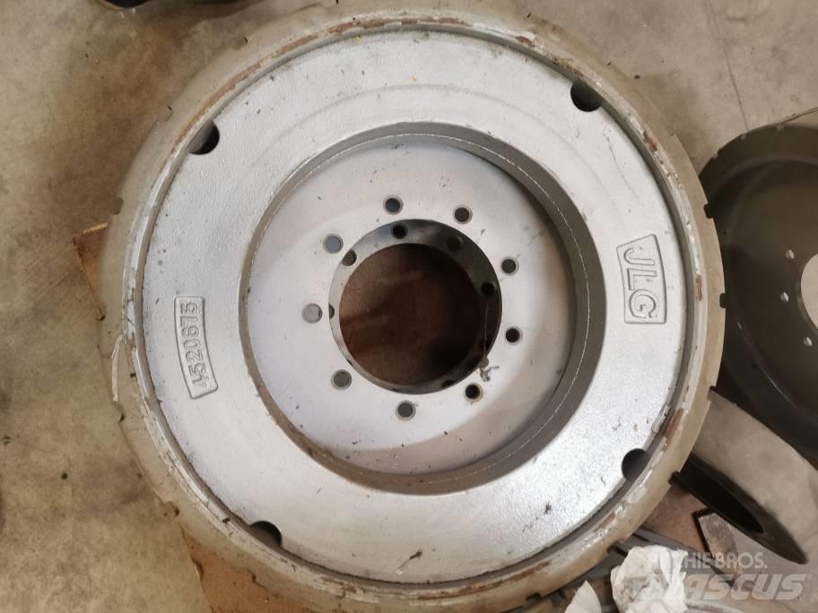 JLG E 300 AJP Renkaat ja vanteet