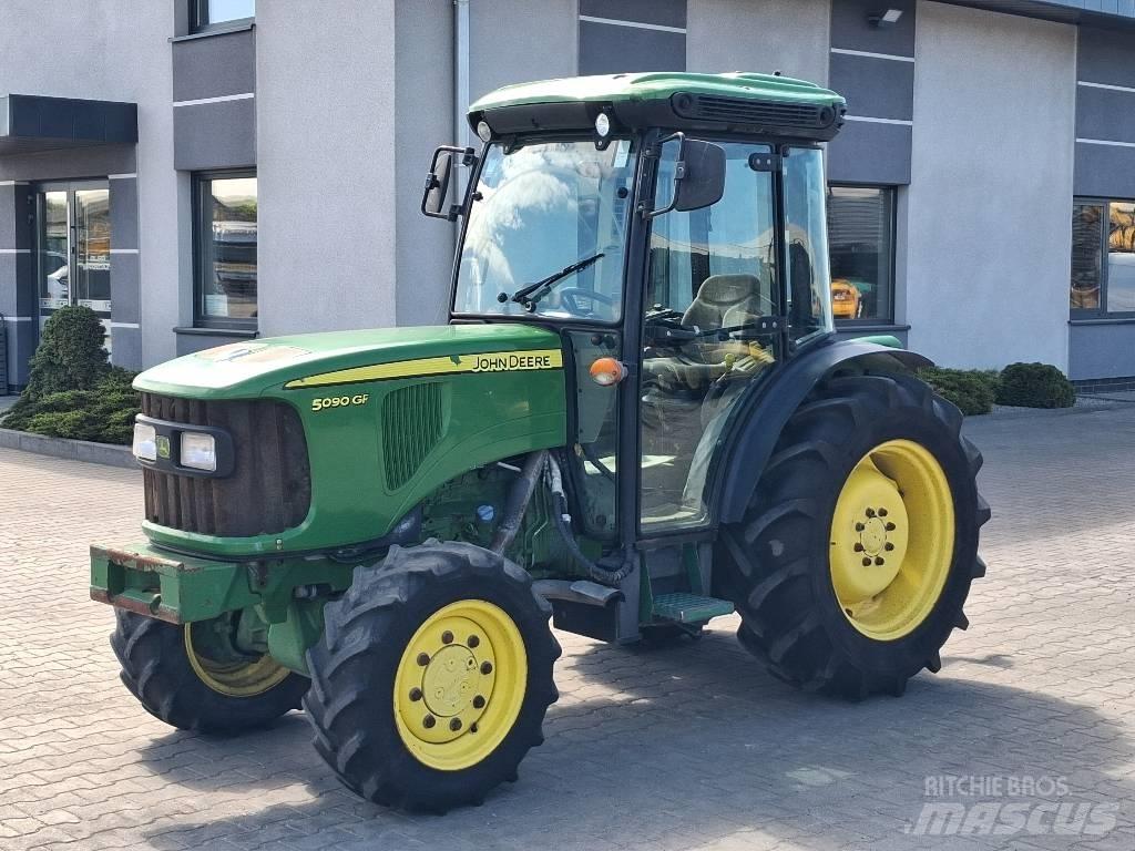 John Deere 5090 GF Traktorit