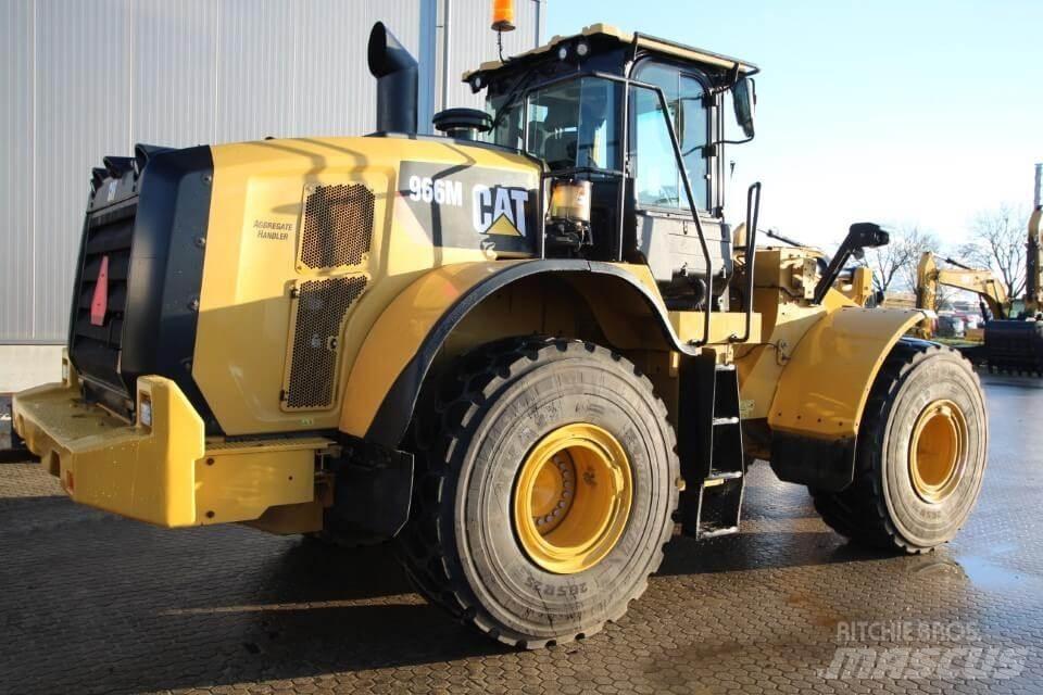 CAT 966M Pyöräkuormaajat