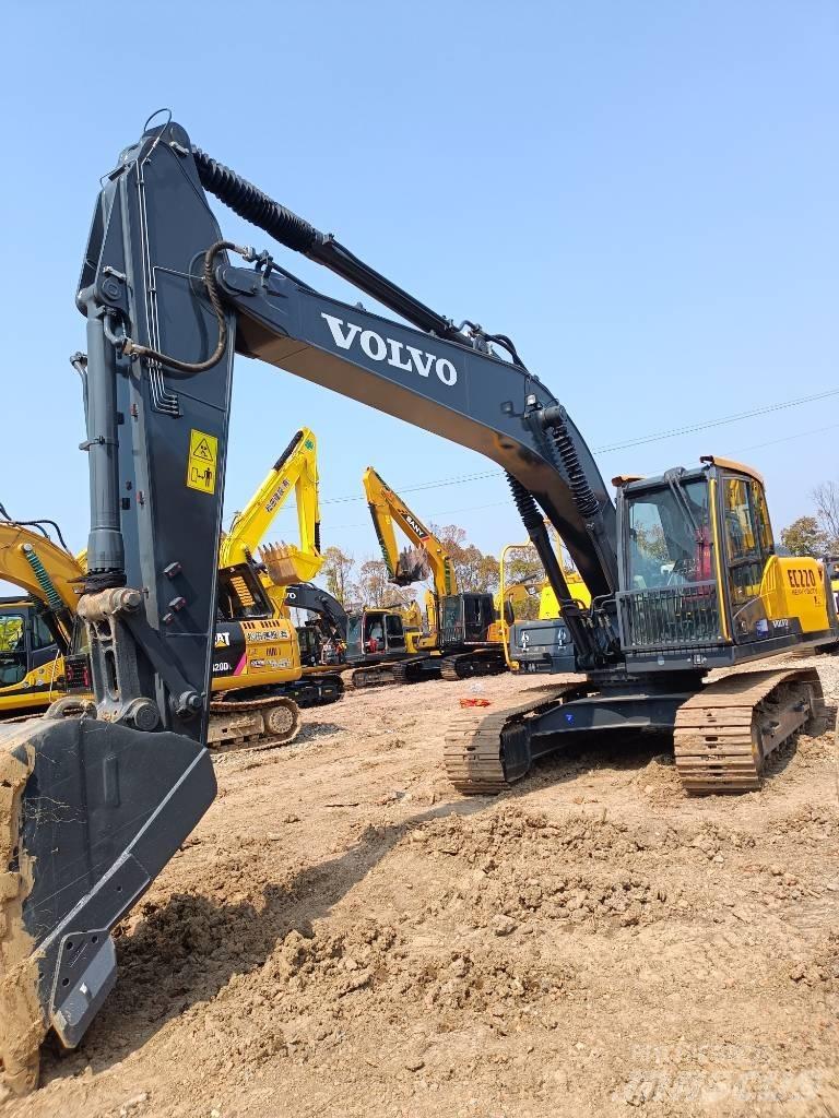 Volvo EC 220 Telakaivukoneet