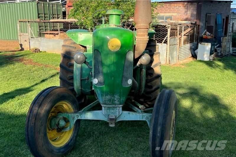 John Deere Lance Traktorit