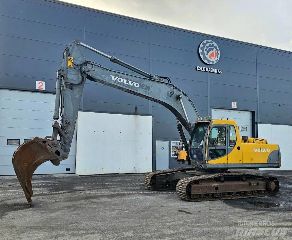 Volvo EC 240 LC Telakaivukoneet