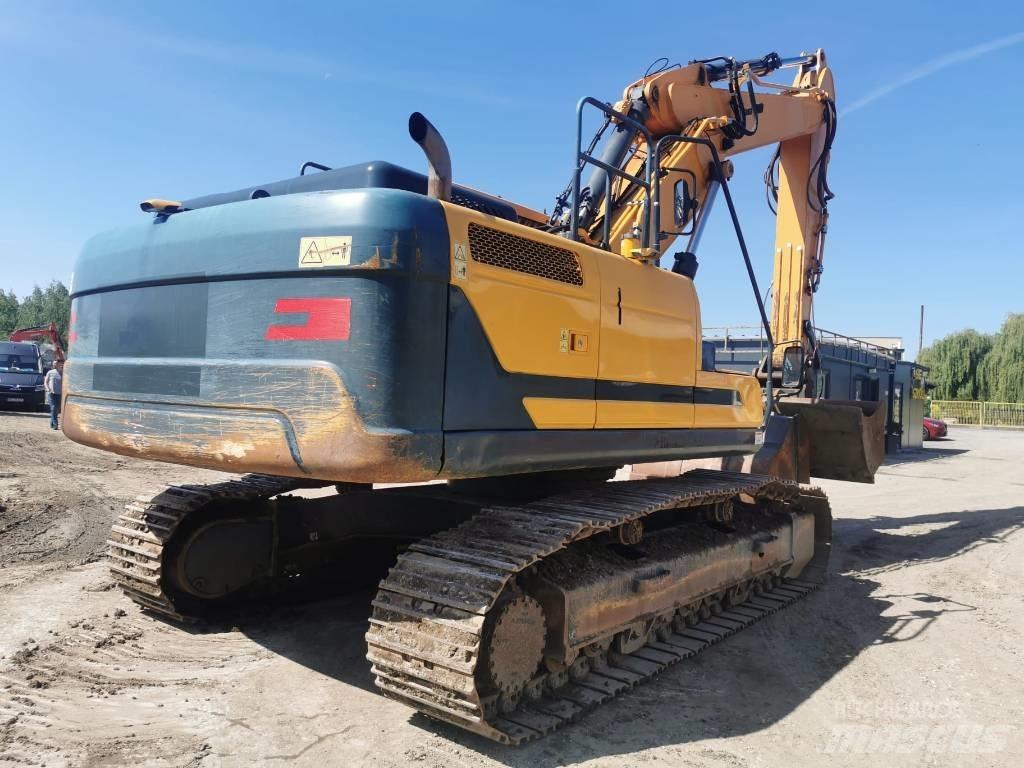 Hyundai HX 260 NL Telakaivukoneet
