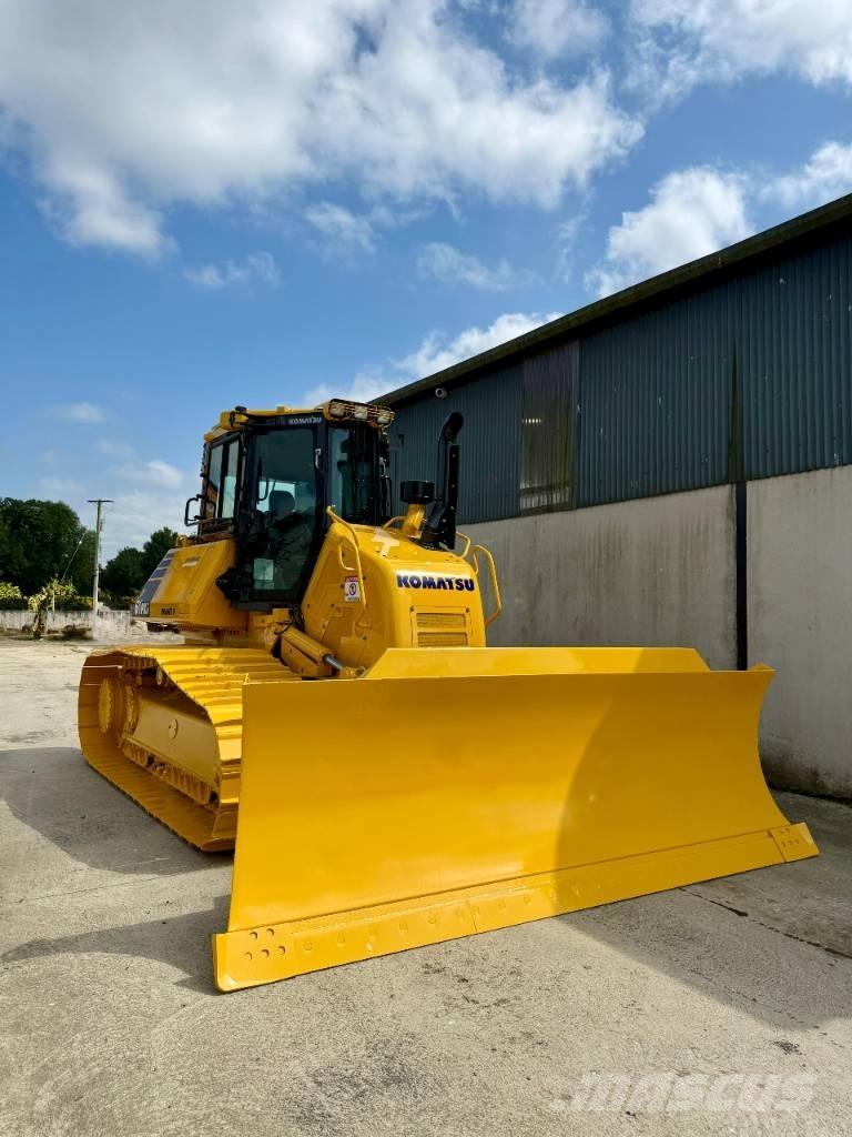Komatsu D 61 PXi-24 Telaketjupuskutraktorit