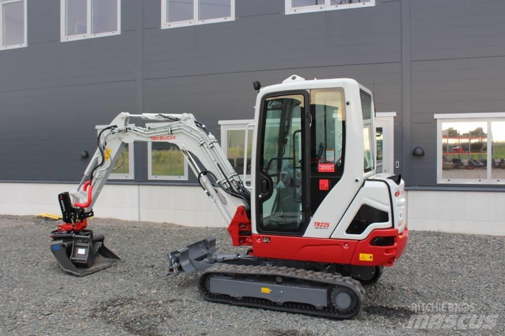 Takeuchi TB 225 Minikaivukoneet < 7t