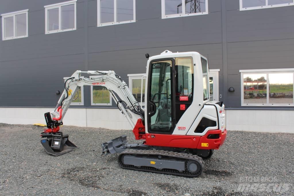 Takeuchi TB 225 Minikaivukoneet < 7t