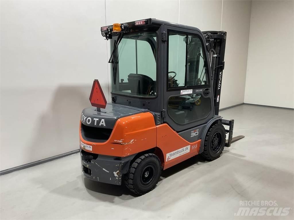 Toyota 52-8FDF30 Dieseltrukit
