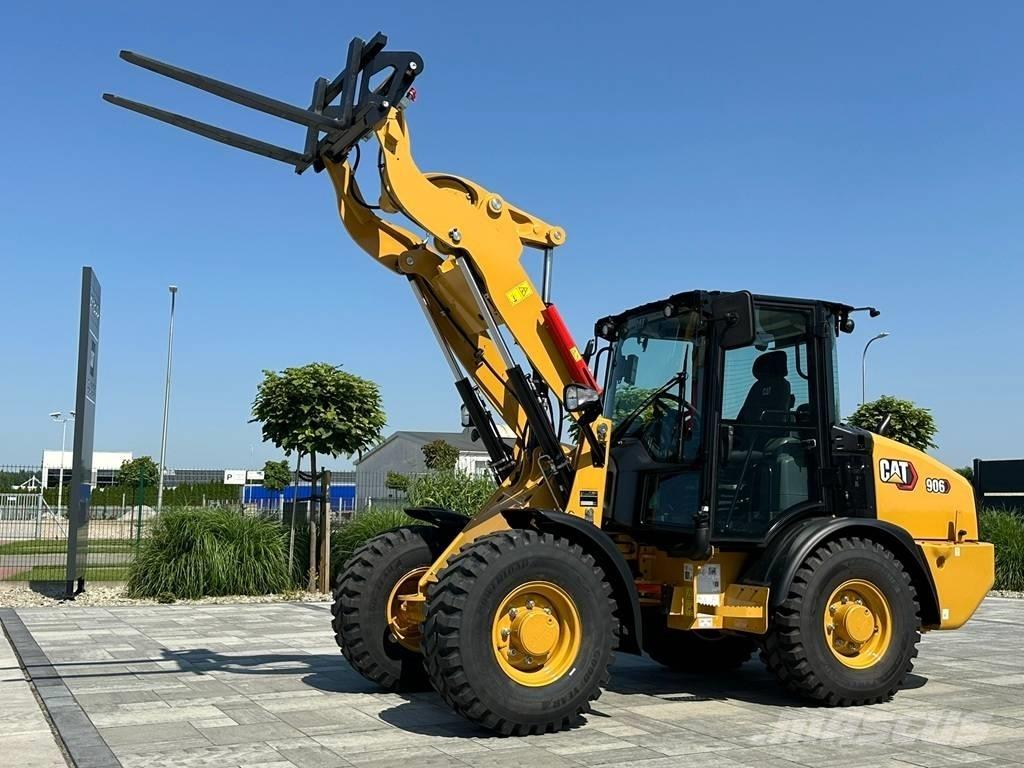 CAT 906 Pyöräkuormaajat