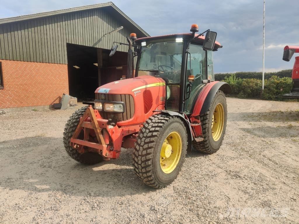 John Deere 5100 R Traktorit