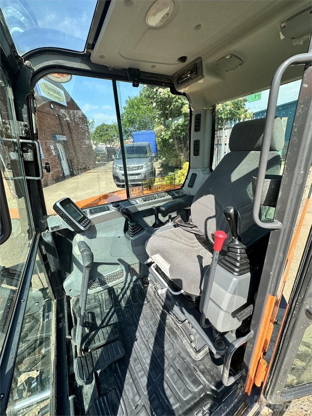 Doosan DX 63-3 Minikaivukoneet < 7t