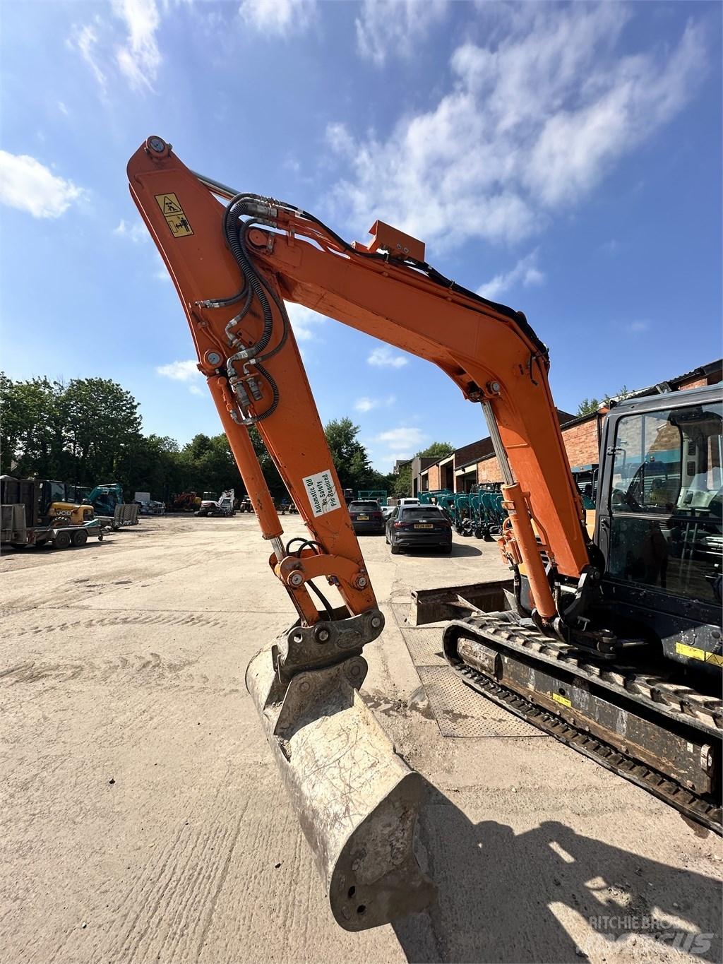 Doosan DX 63-3 Minikaivukoneet < 7t