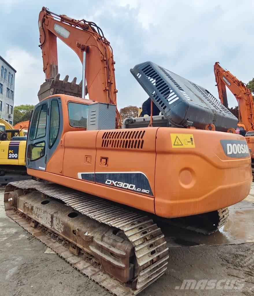 Doosan DX 300 LC Telakaivukoneet