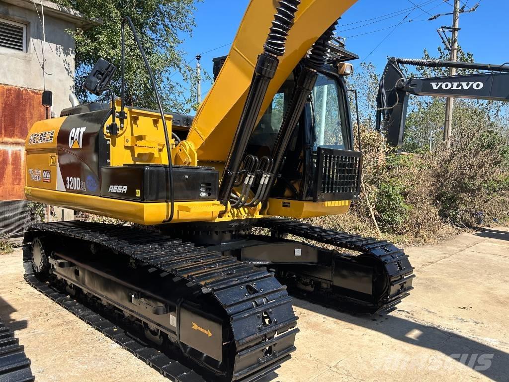 CAT 320D2L Telakaivukoneet