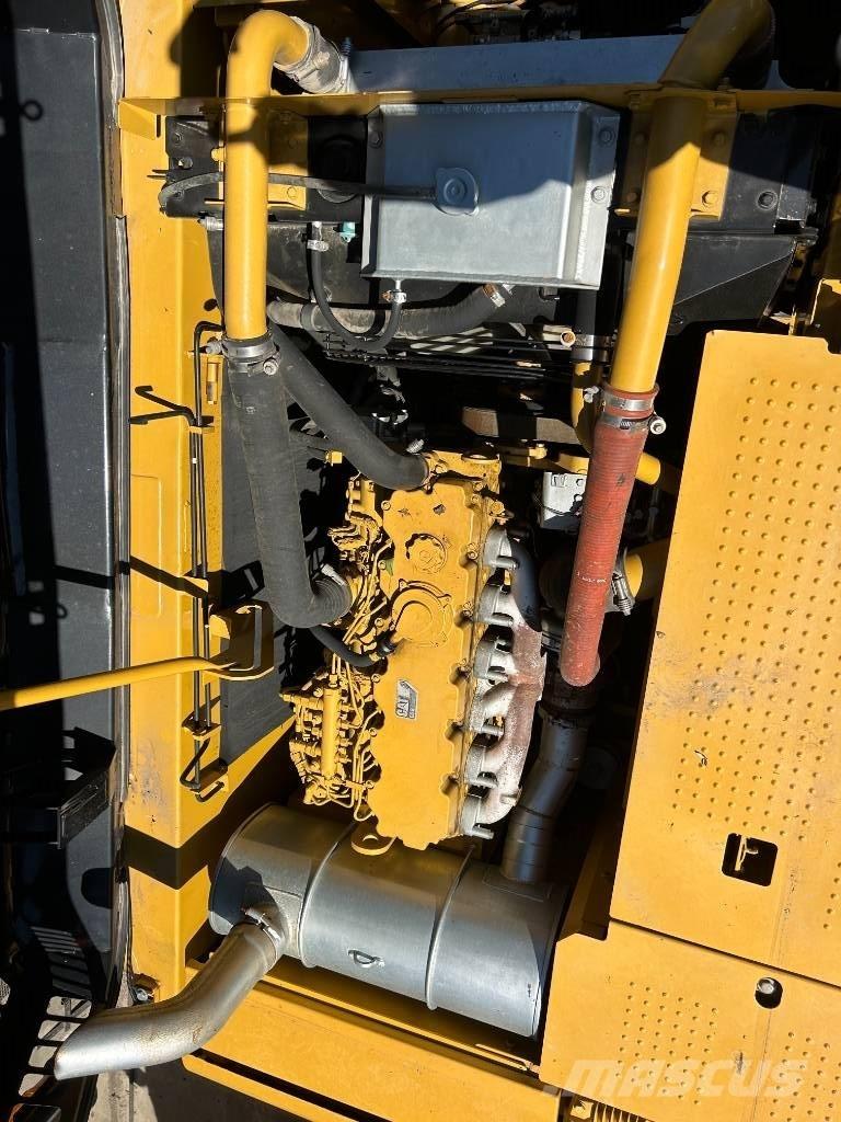 CAT 320D2L Telakaivukoneet
