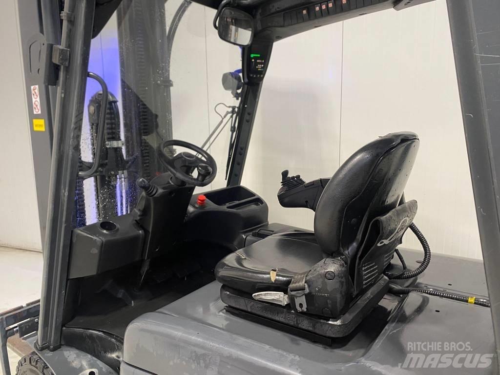 Linde E30L-01 Sähkötrukit